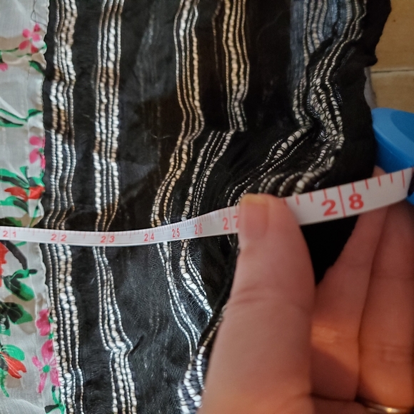 Colorful Bird and Floral Sheer Scarf from Studio S NWT - Picture 6 of 6